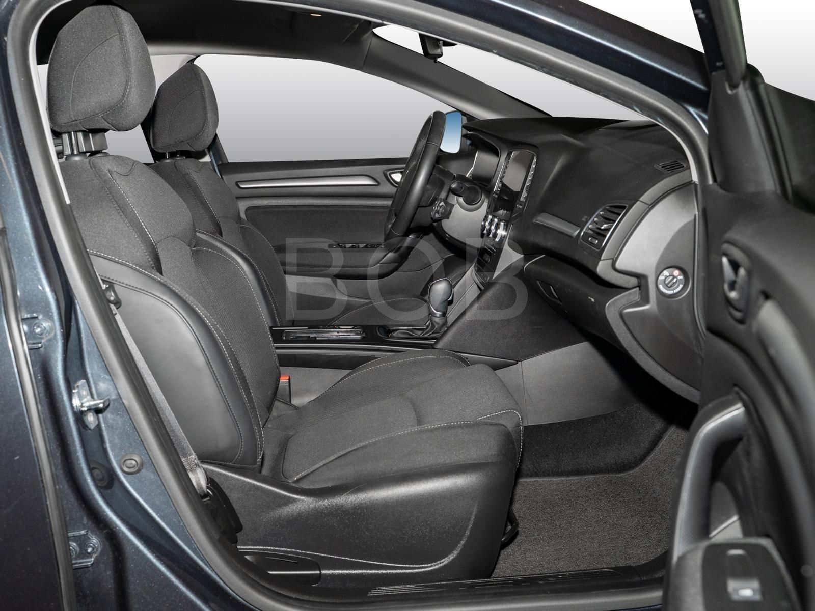 Renault Megane Grandtour ZEN E-TECH Plug-in - Samsaru's Car Outlet