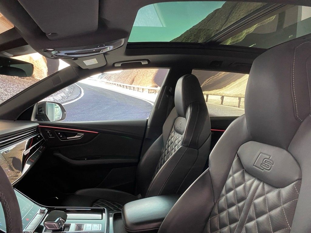 Audi Q8 50 TDI quattro S line PANO+AHK+CARBON+ACC+B&O