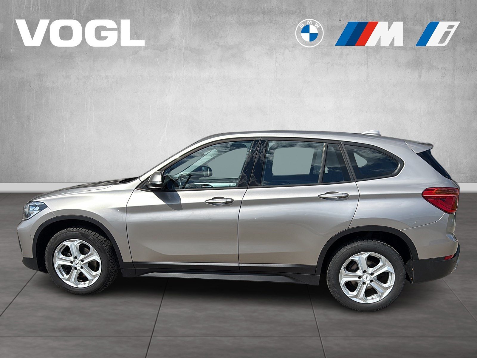 BMW X1 xDrive18d - Samsaru's Car Outlet
