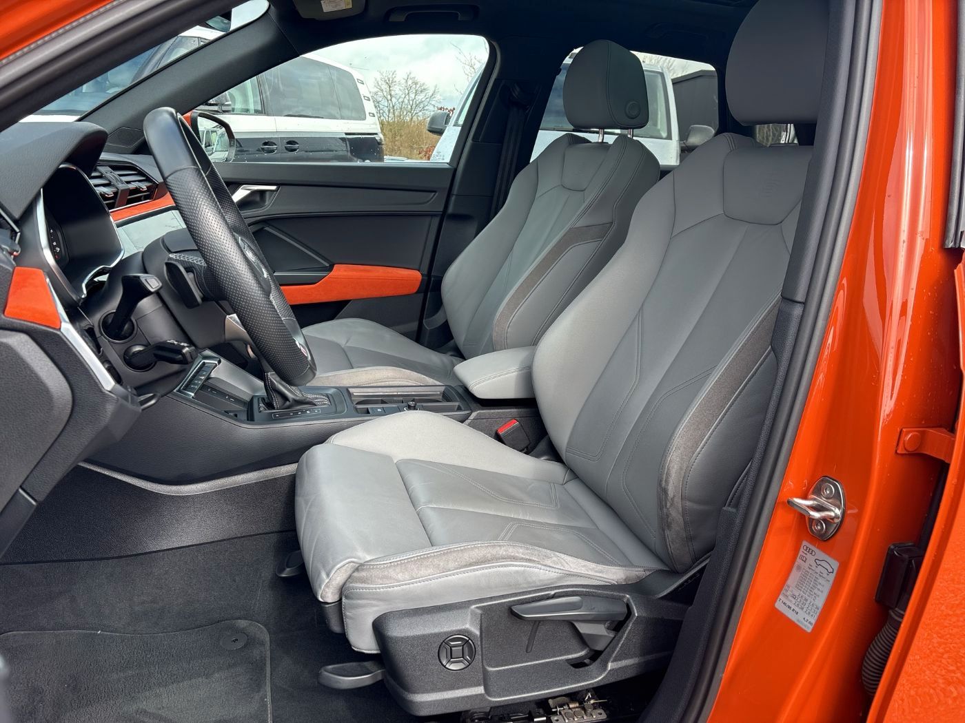 Audi Q3 S line TDI S tronic Kamera/Pano/AHK/ACC/LED