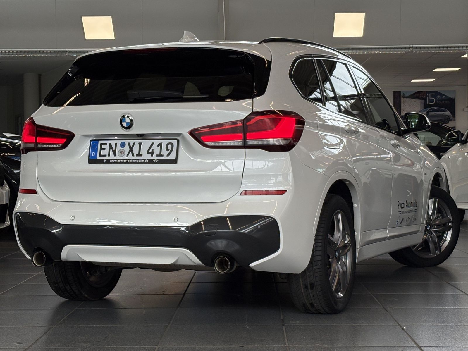 BMW X1 xDrive20i M Sport - Samsaru's Car Outlet