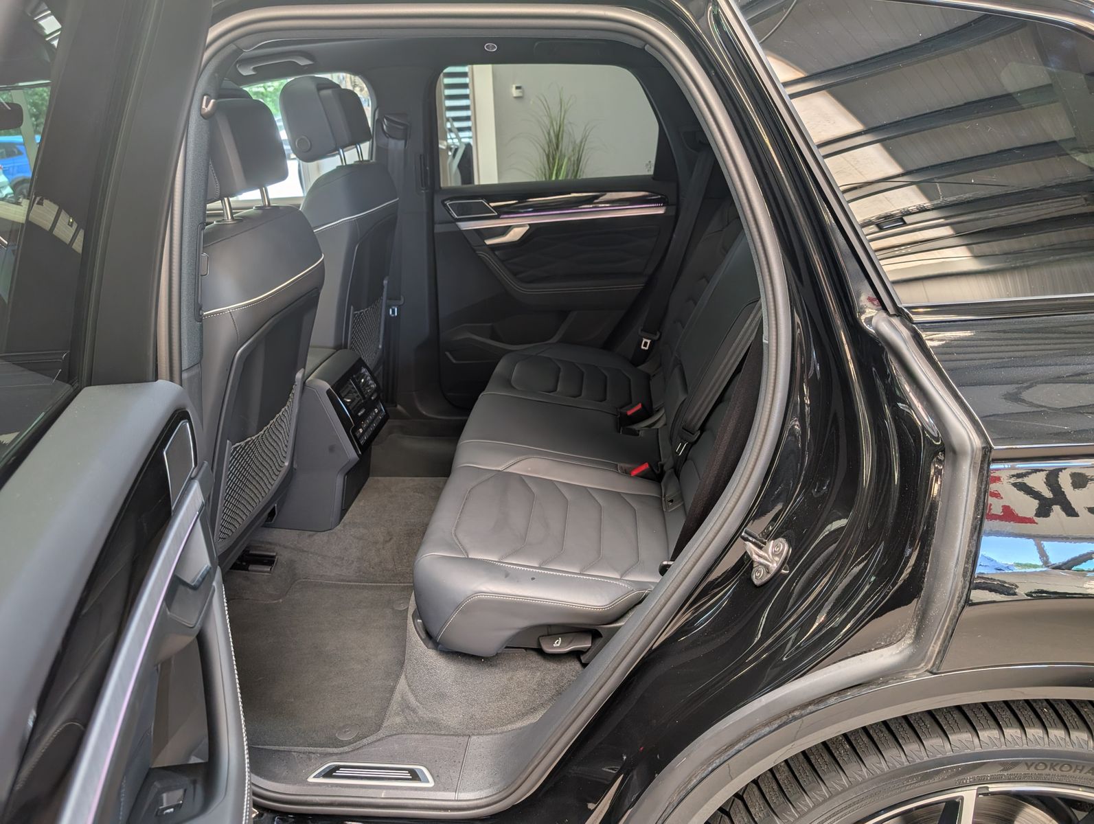 Volkswagen Touareg 3.0TDI 4M R-Line VOLL Black 22" UPE 114T