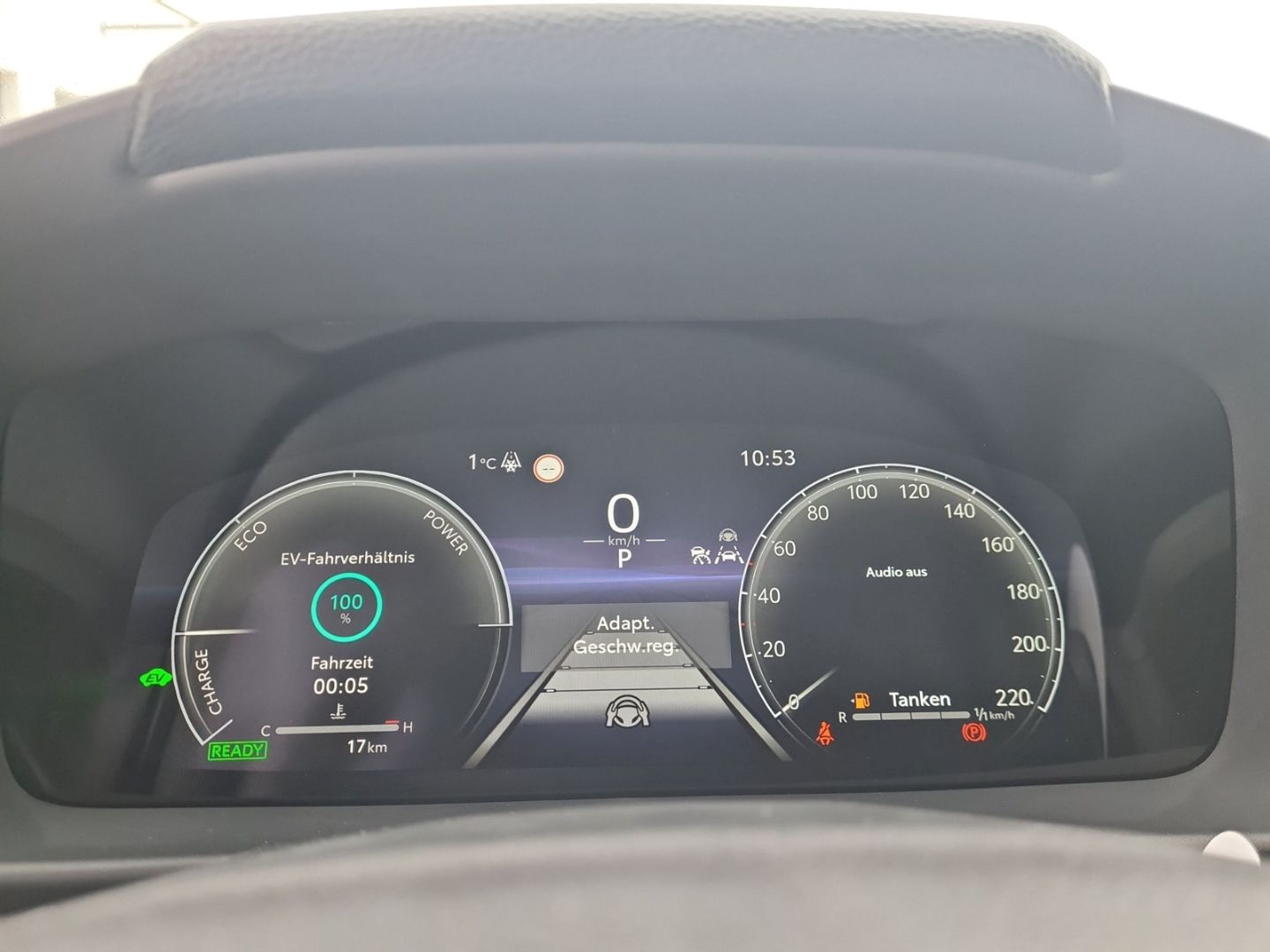 Toyota C-HR 4x2 Team Deutschland - Samsaru's Car Outlet