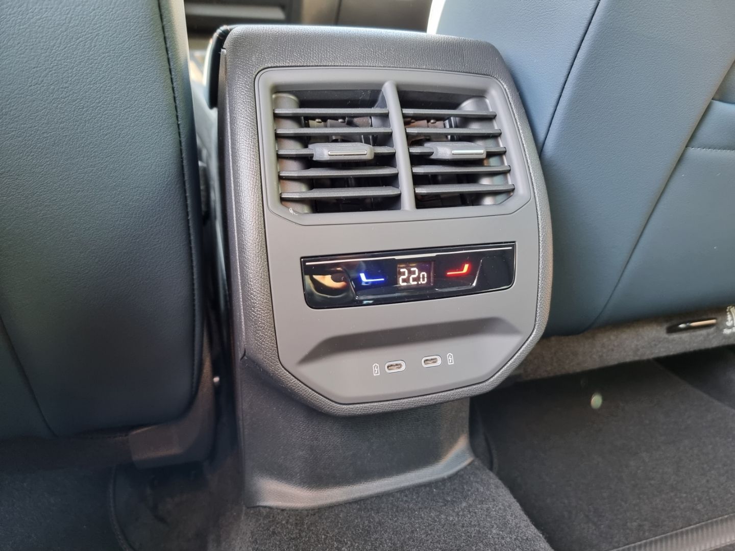 Cupra Formentor 2.0 TSI DSG 4Drive VZ ACC DCC Pano AHK