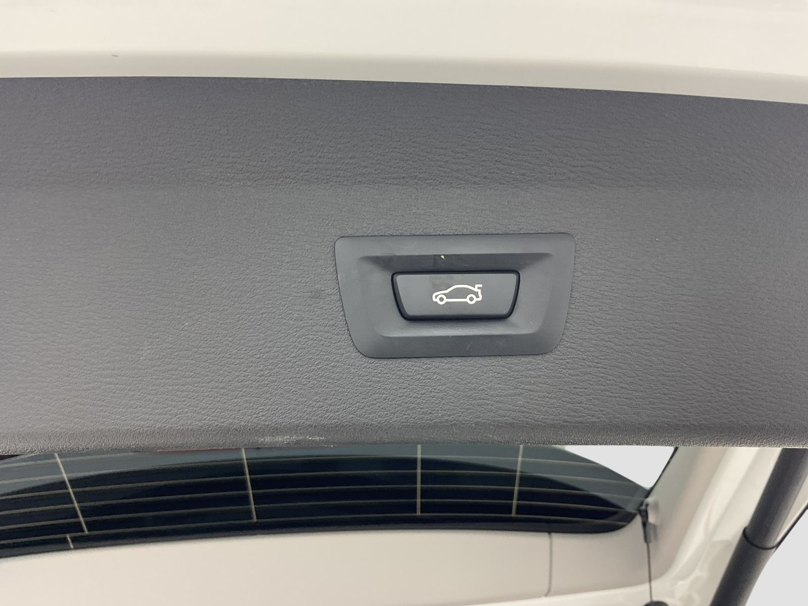 BMW X1 xDrive25e Sport Line - Samsaru's Car Outlet