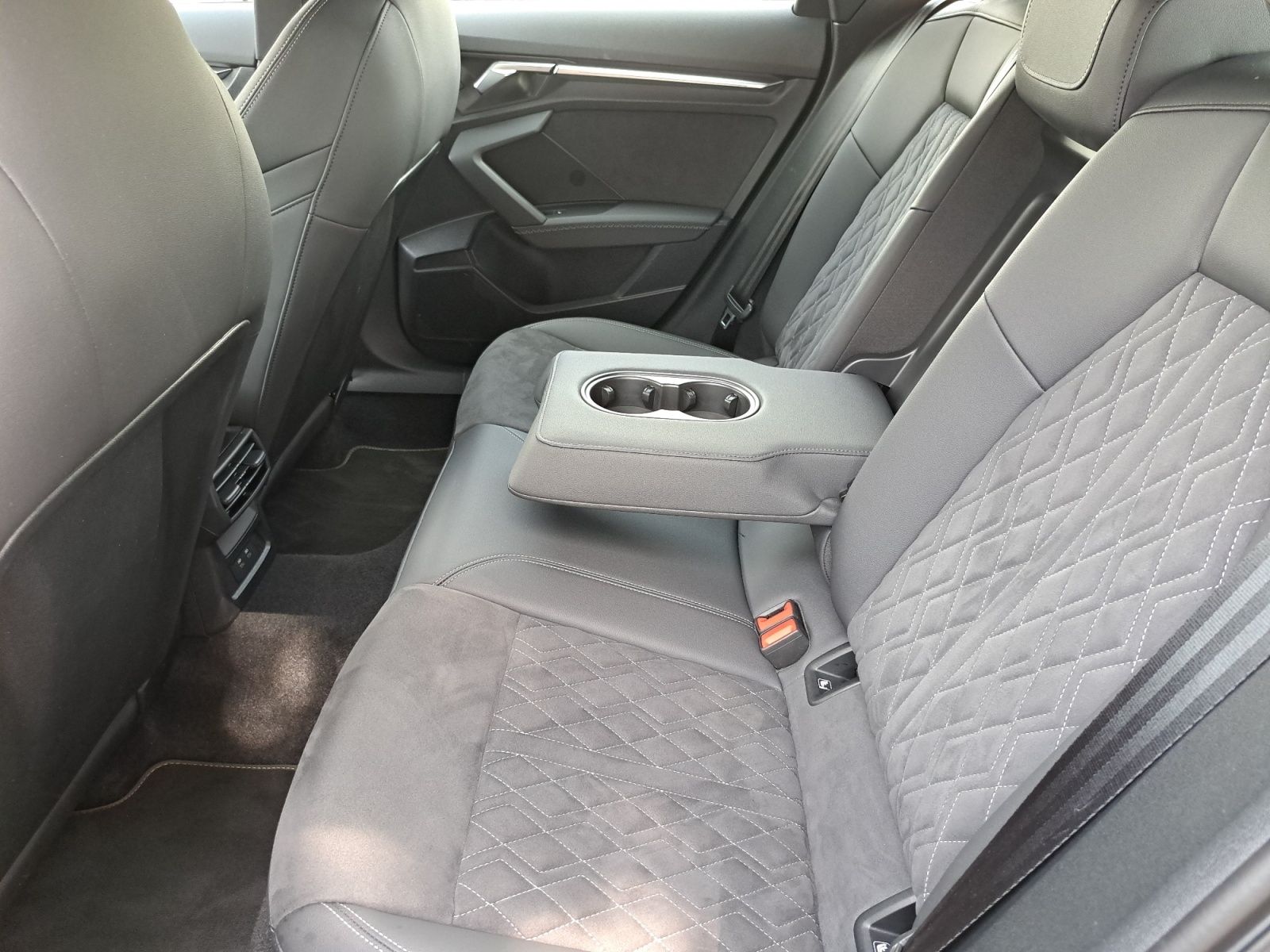 Audi A3 Sportback advanced 40 TFSIe S tronic - Samsaru's Car Outlet