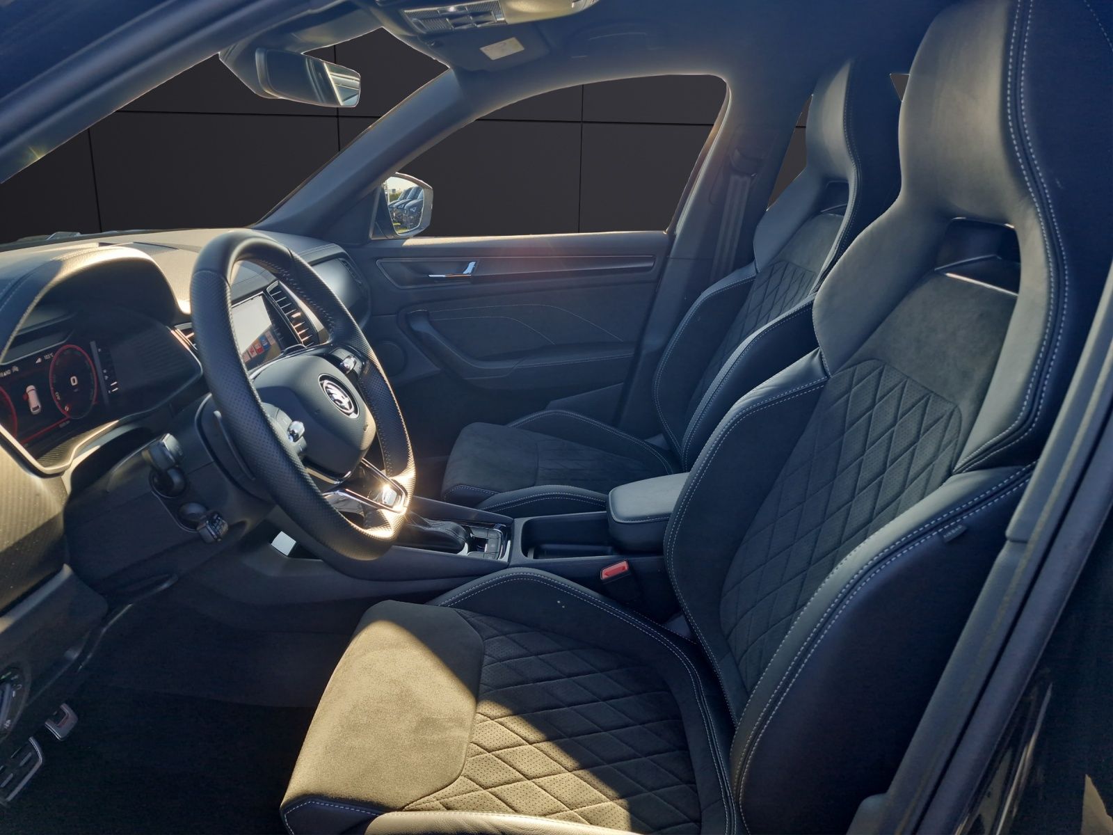 Skoda Kodiaq Sportline 4x4 2.0 TDI DSG - Samsaru's Car Outlet