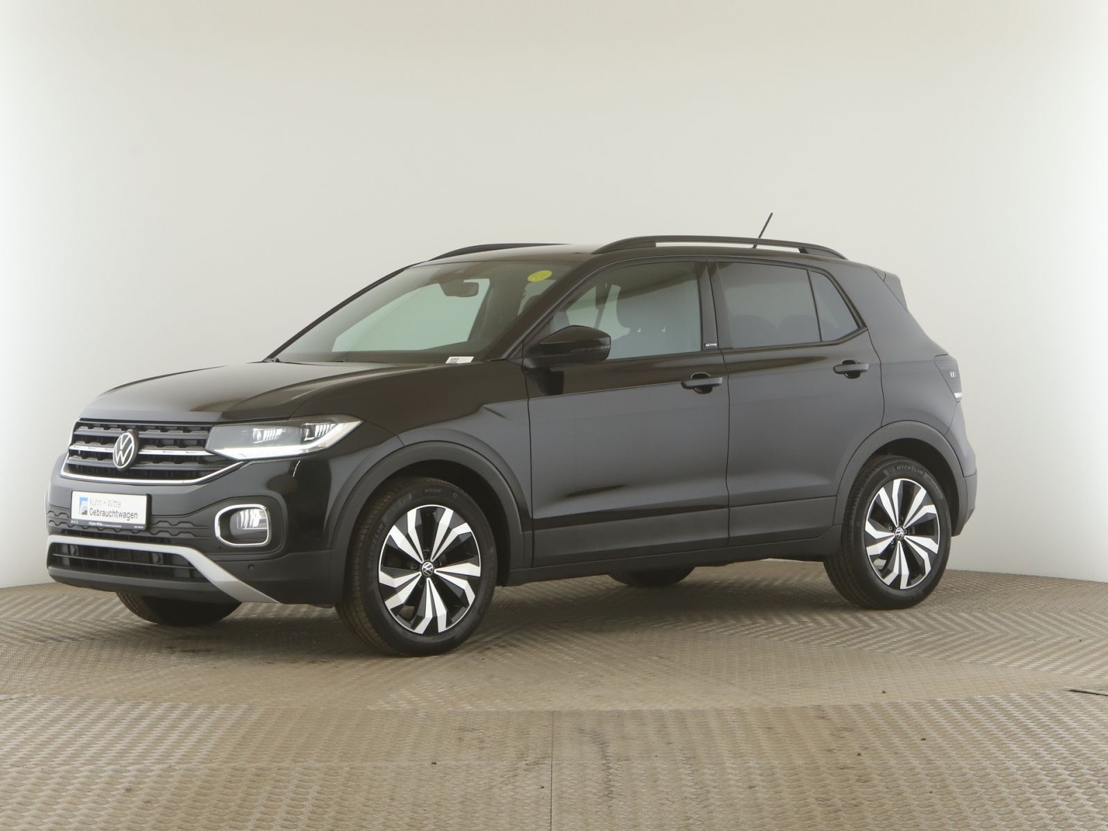 Volkswagen T-Cross 1.0 TSI Life - Samsaru's Car Outlet