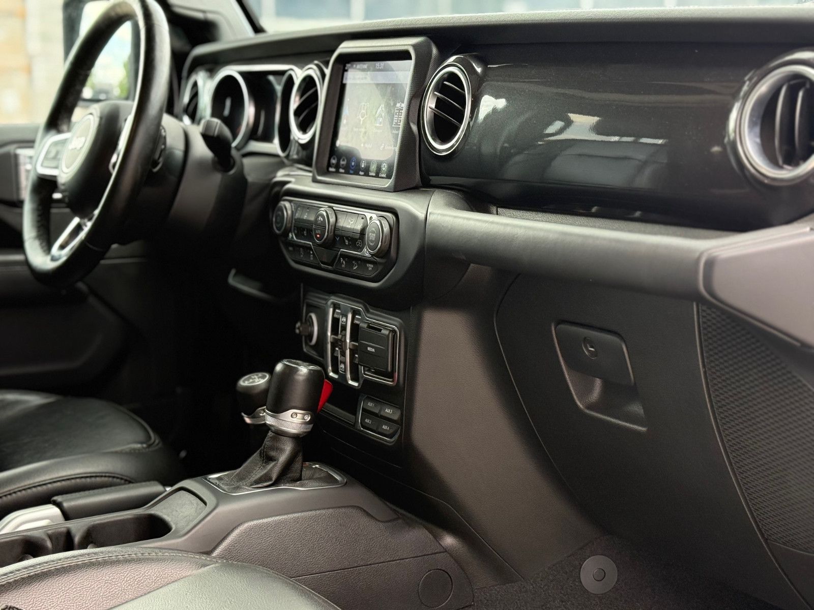 Jeep Wrangler 2.0 T-GDi Unlim. Night Eagle +Umbau+AHK