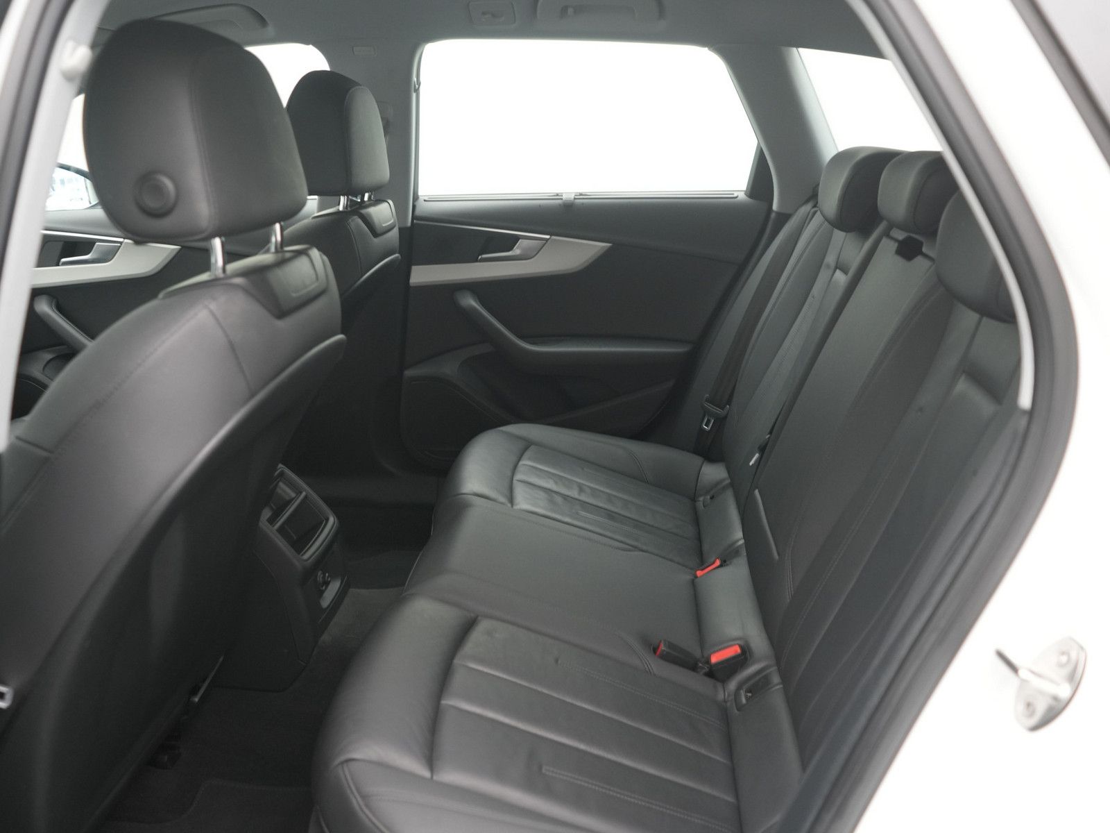 Audi A4 Avant - Samsaru's Car Outlet