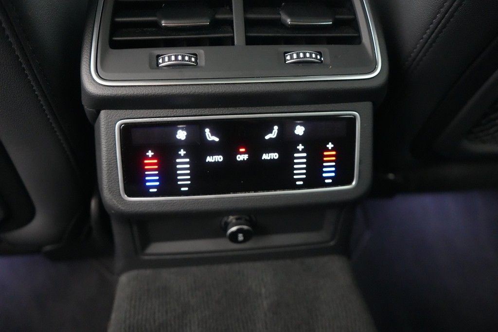 Audi A6 Avant 40 TDI quattro S line - Samsaru's Car Outlet