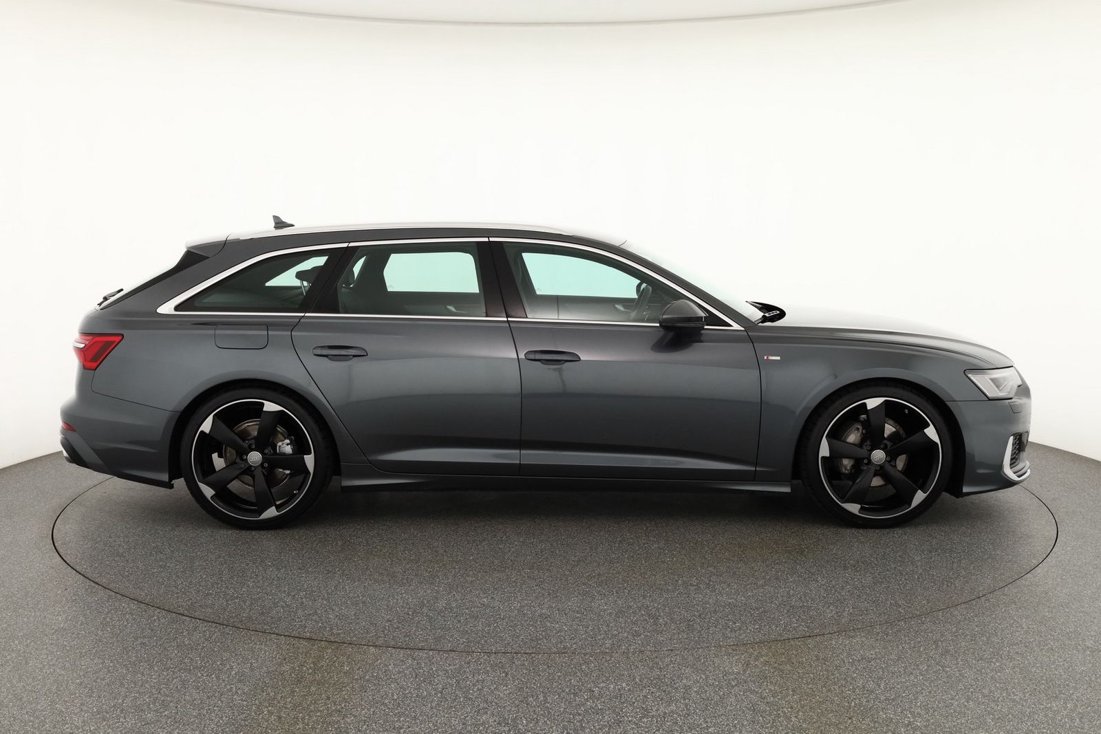 Audi A6 Avant 40 TDI quattro S line - Samsaru's Car Outlet