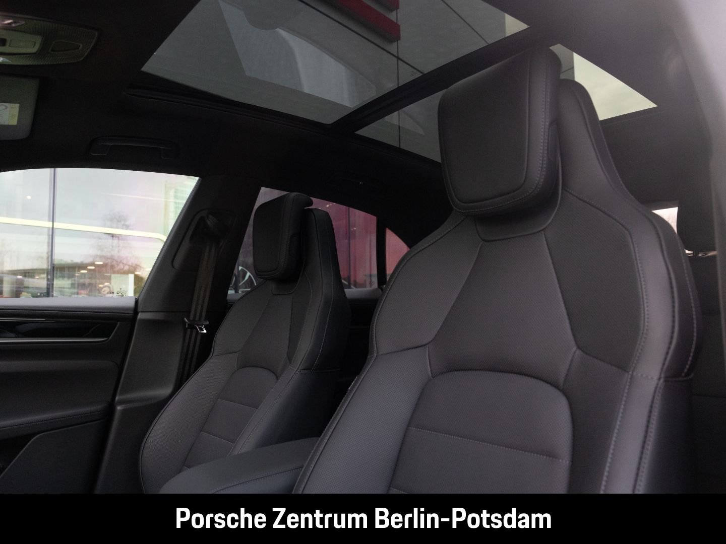 Porsche Macan 4S Burmester Panoramadach Luftfederung