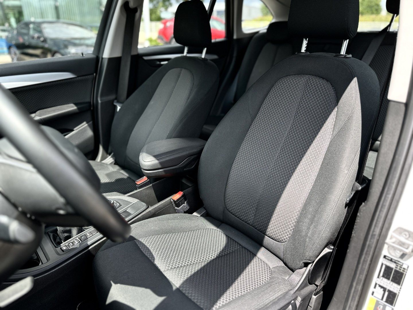 BMW X1 xDrive25e - Samsaru's Car Outlet