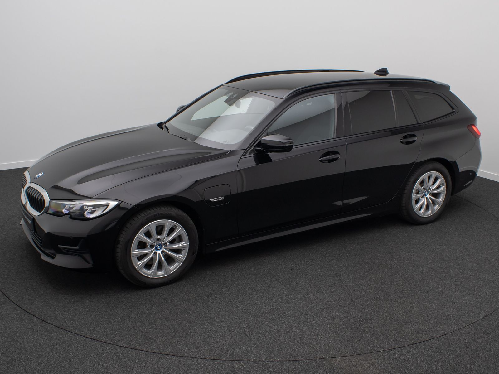 BMW 320e - Samsaru's Car Outlet