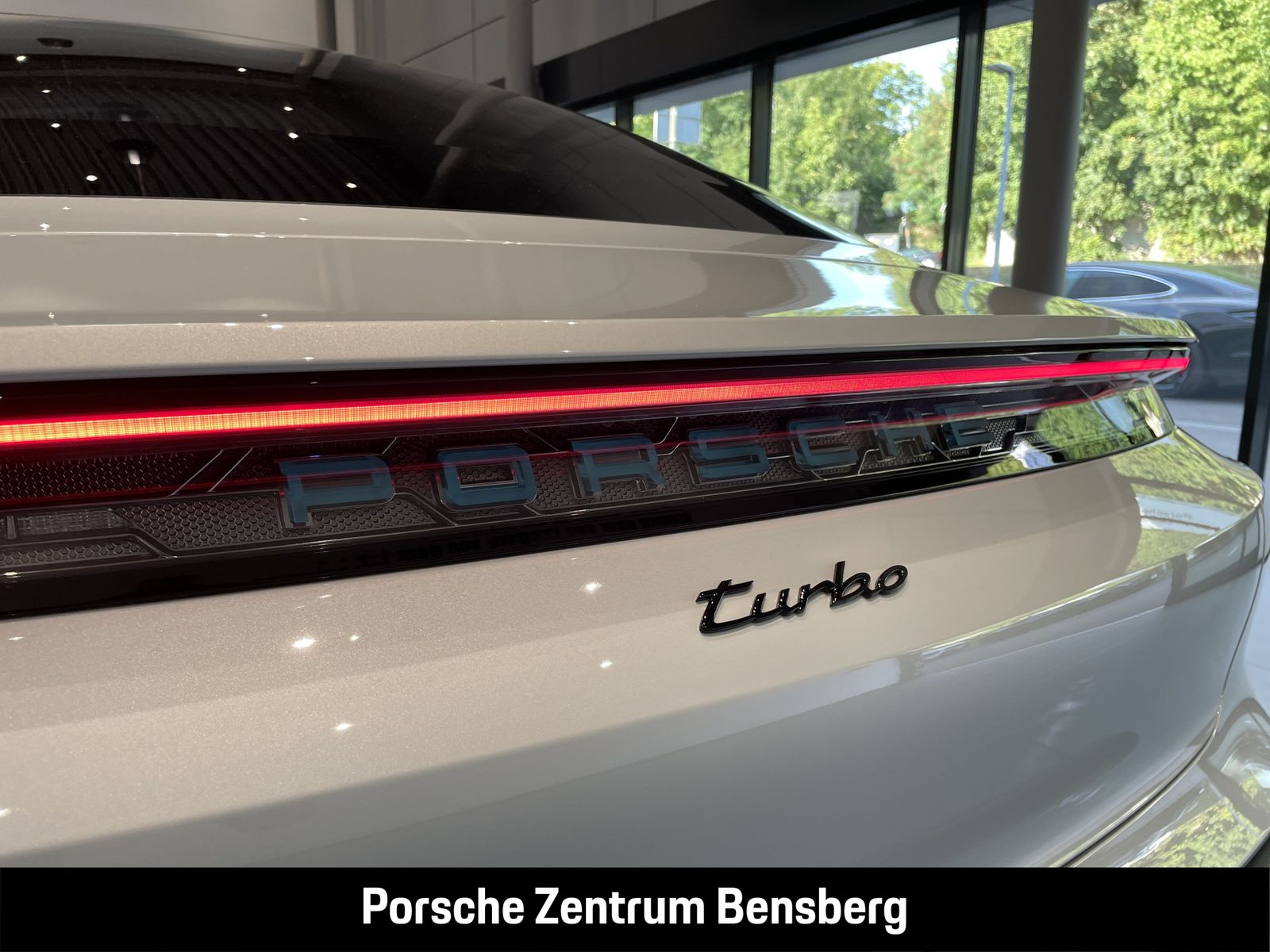 Porsche Taycan Turbo