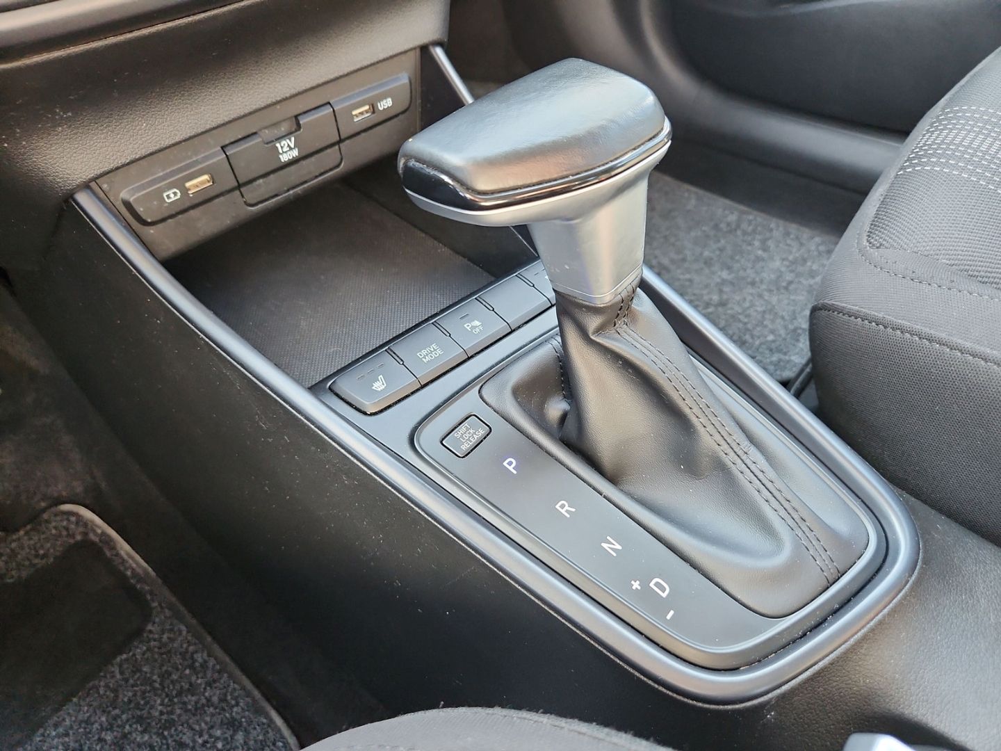 Hyundai BAYON Select Mild-Hybrid 2WD - Samsaru's Car Outlet