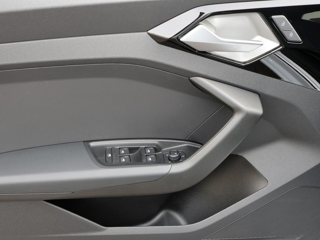 Audi A1 Sportback 30 TFSI advanced s-tronic - Samsaru's Car Outlet