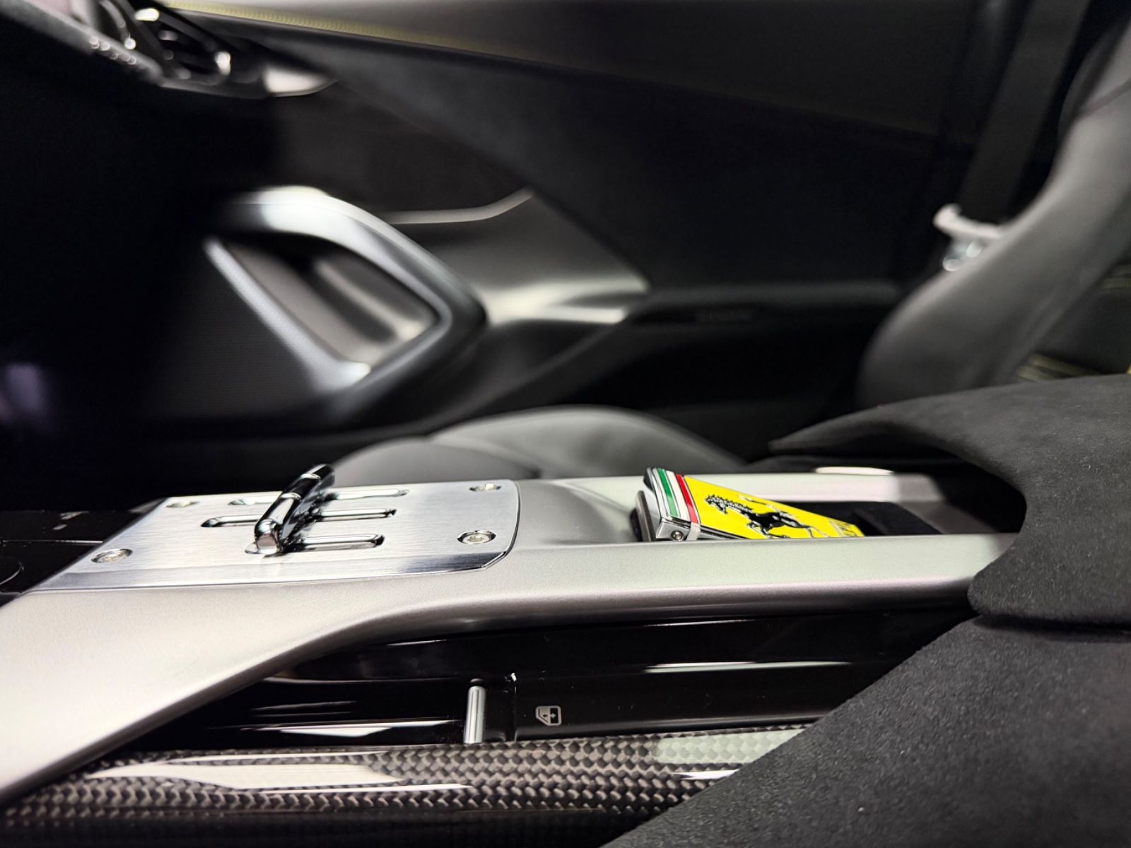 Ferrari 12Cilindri FULLCARBON VIOLA HONGKONG LIFT 360
