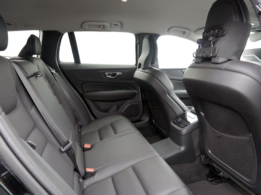 Volvo V60 T8 Recharge Plus Bright AWD AHK STANDHZ LED