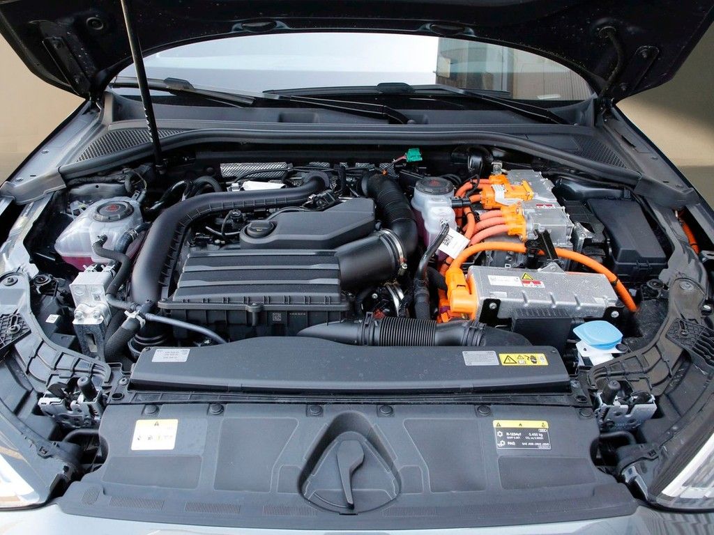 Audi A3 Sportback 40 TFSI e S line 18"|NAVI+VC|PANO|S
