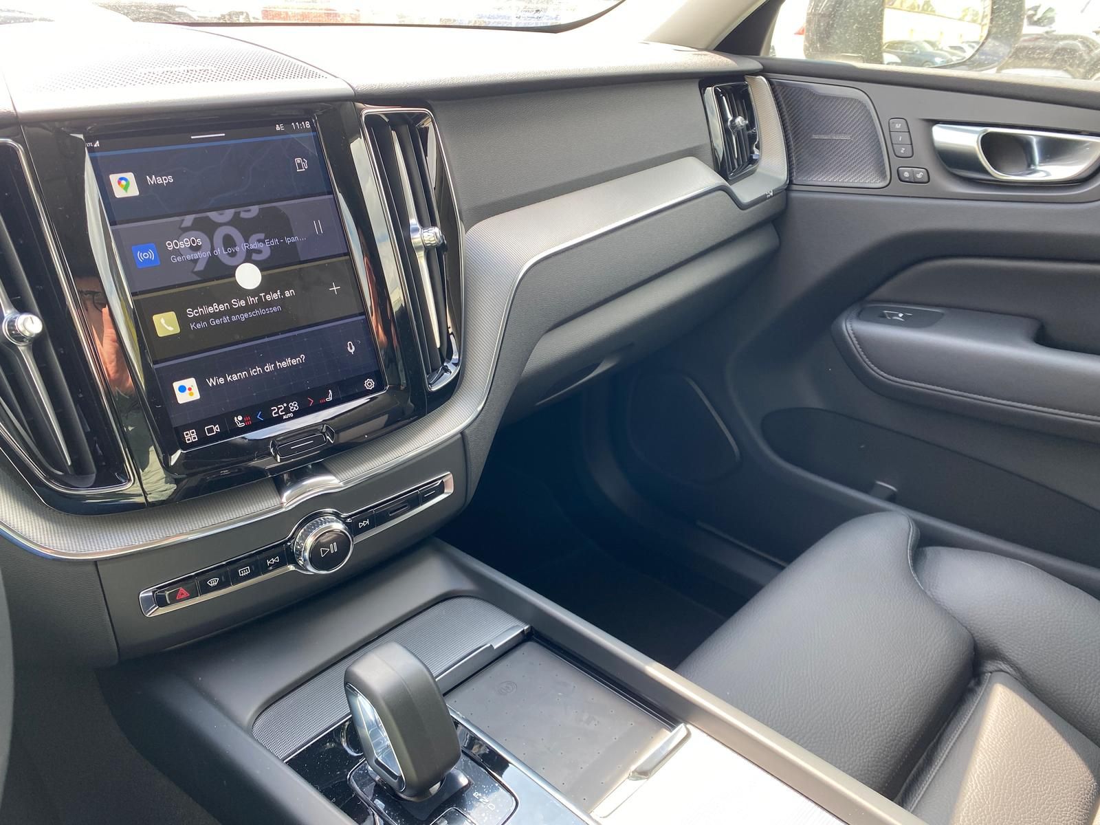 Volvo XC60 B4 AWD Plus Bright 20" 4xSHZ ACC LED STHZ