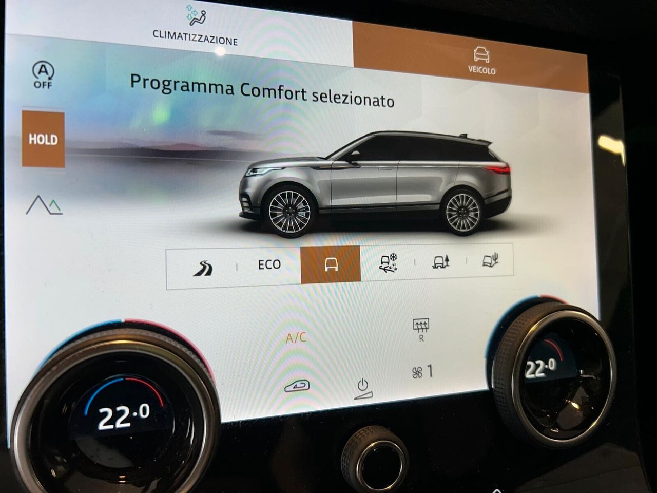 Range Rover Velar R-DYNAMIC S 2.0D - Samsaru's Car Outlet