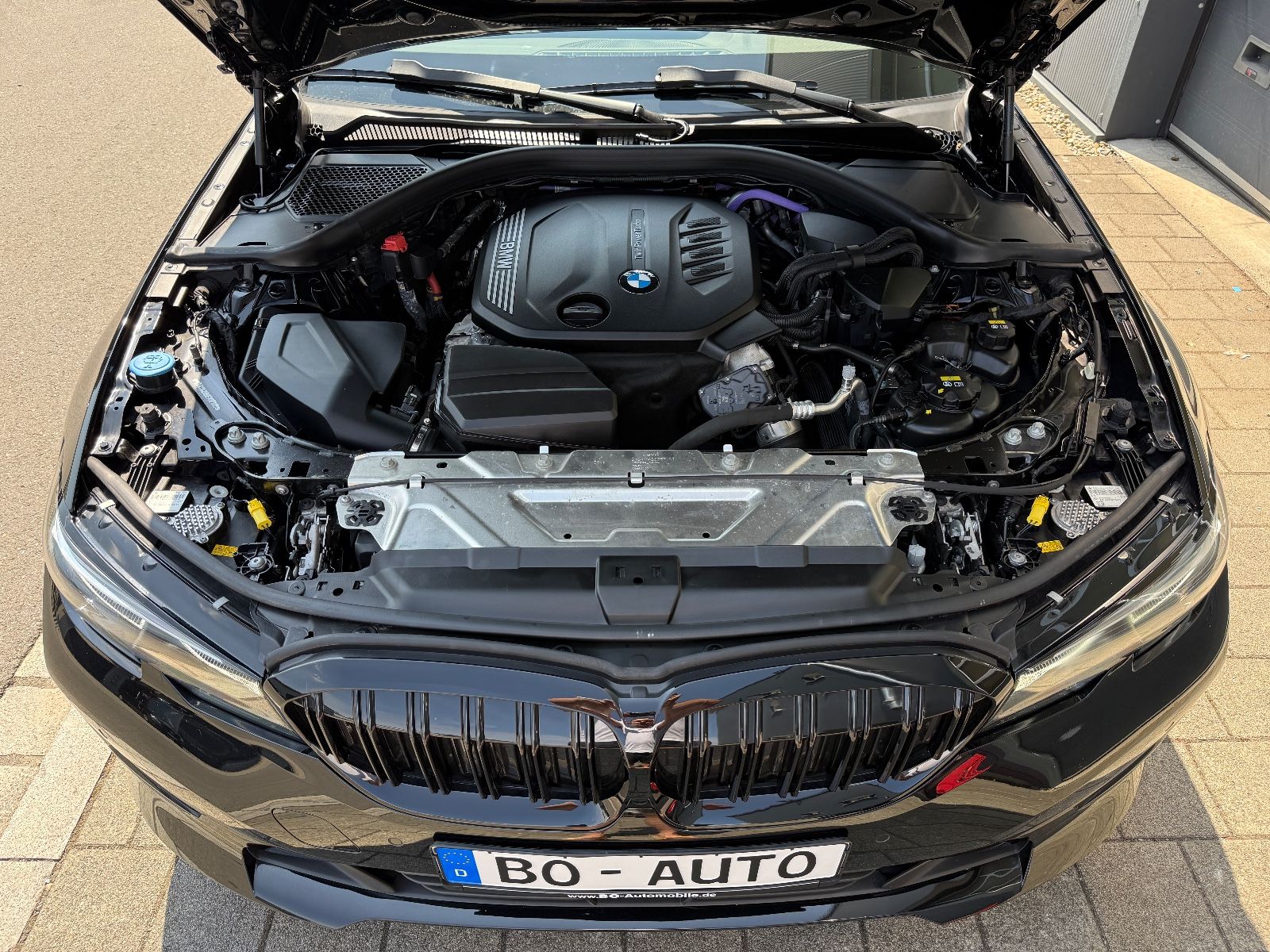 BMW 320 d - Samsaru's Car Outlet