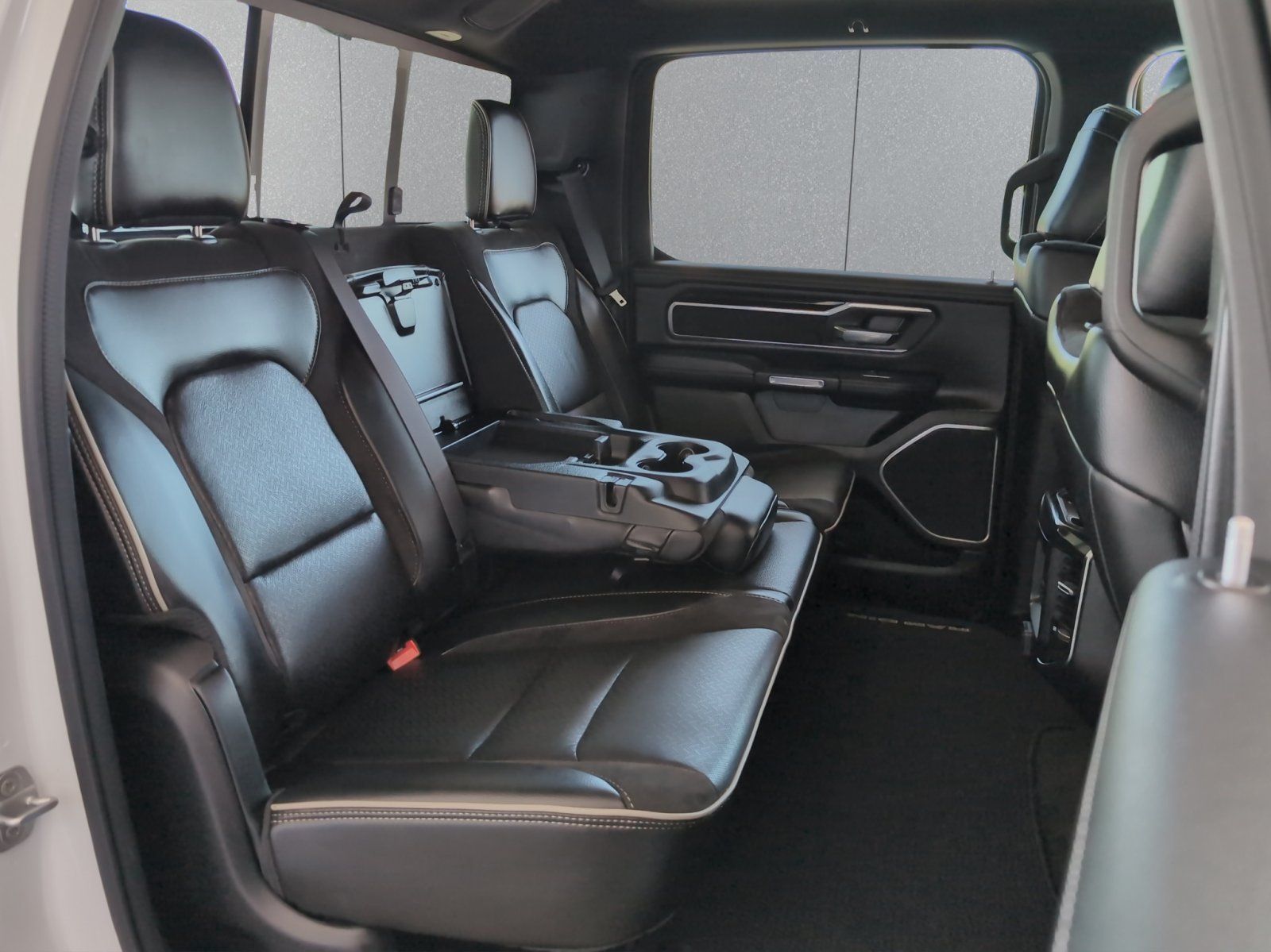Dodge  1500 5.7 V8 HEMI Laie/1.Hd/LPG/AHK/Rollo