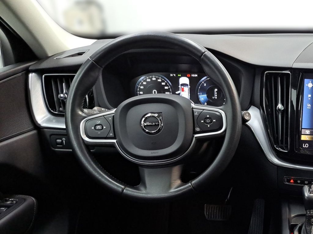 Volvo XC60 D4 Geartronic Momentum Pro - Samsaru's Car Outlet