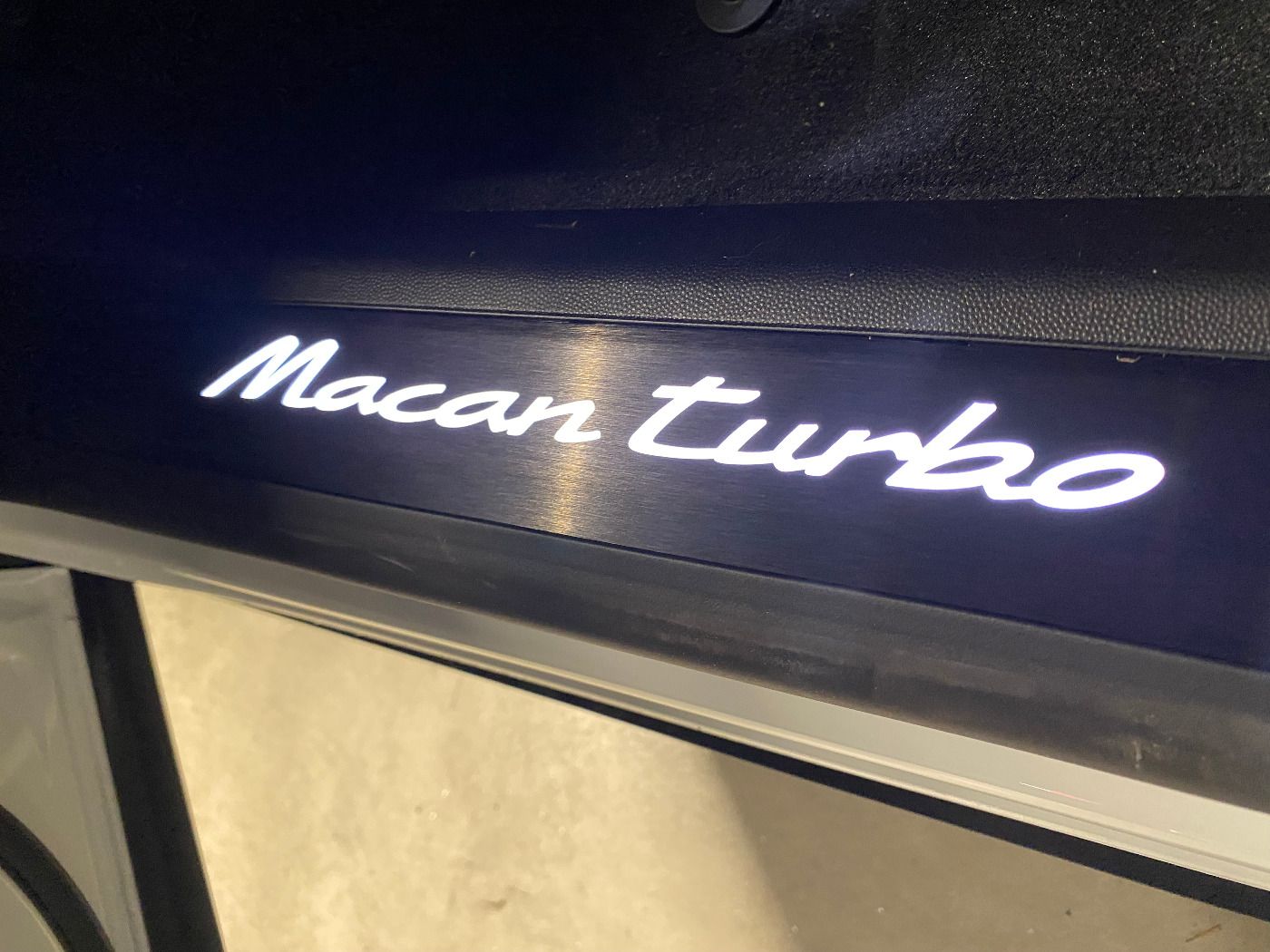Porsche Macan Turbo | Hinterachslenkung | InnoDrive |