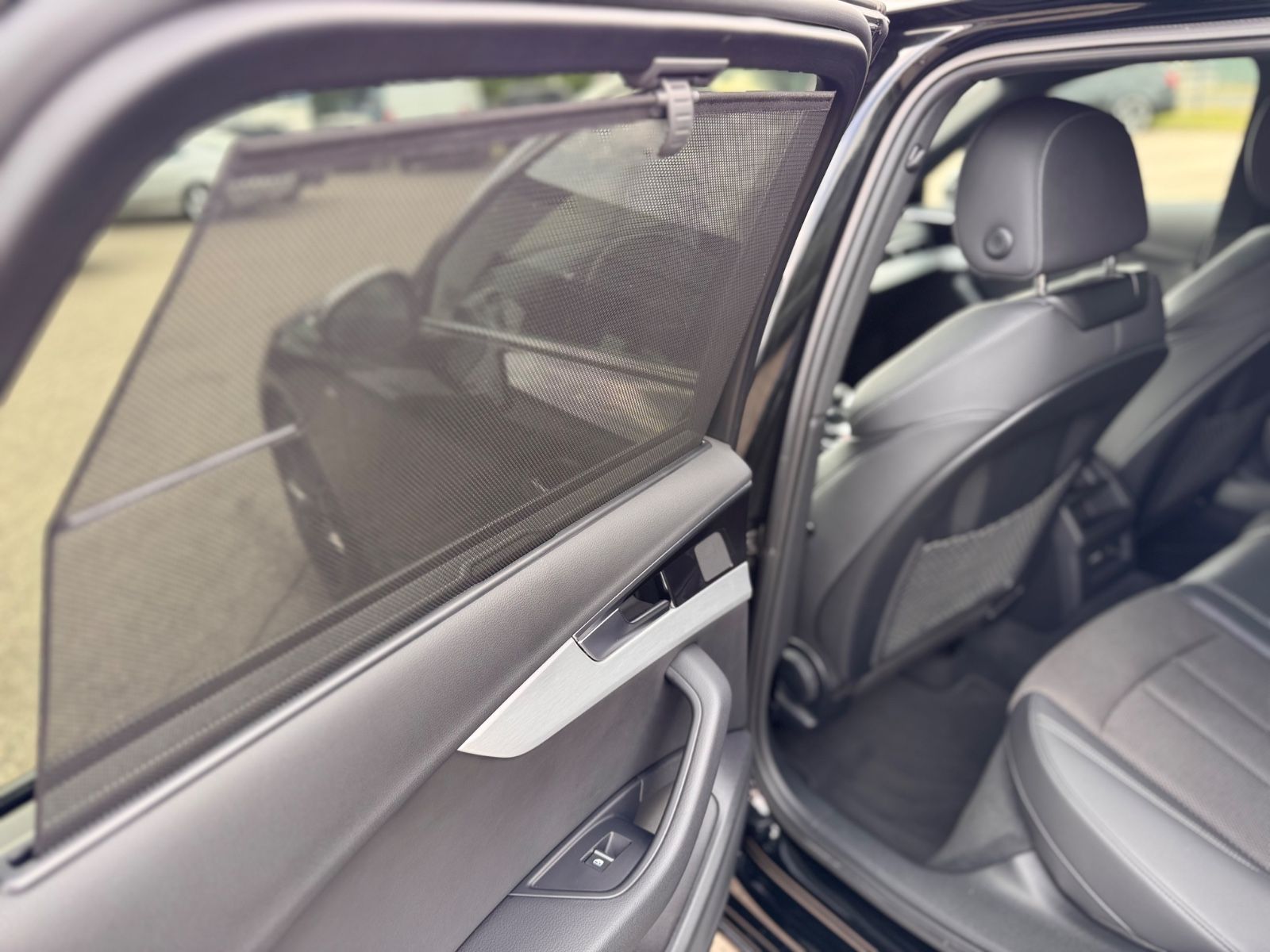 Audi A4 Avant 40 TFSI S line - Samsaru's Car Outlet