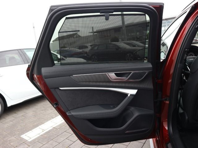 Audi RS 6 Avant RS-SPORTAGA*STANDHZG*PANO*360°*280KMH