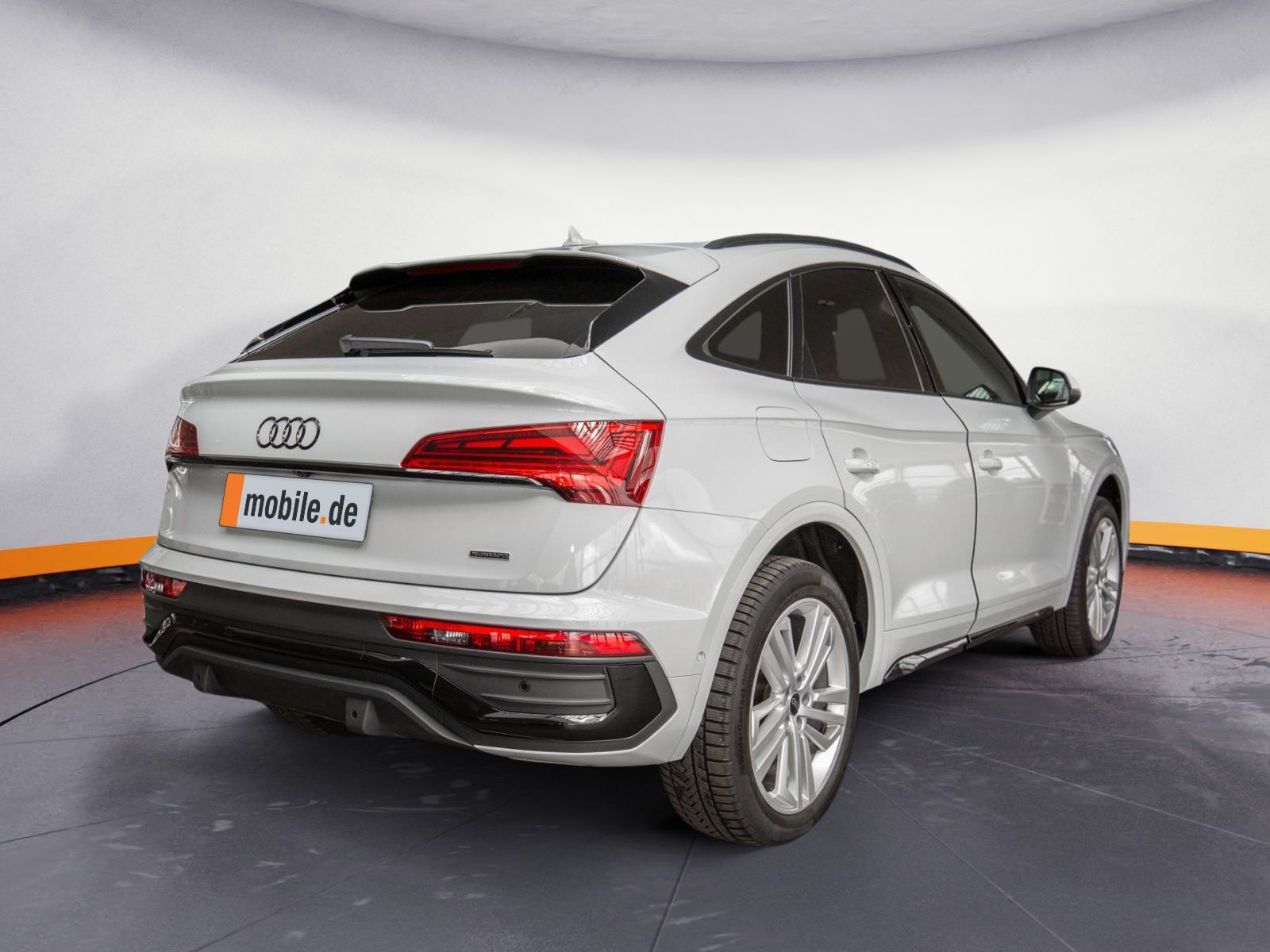 Audi Q5 Sportback 40 TDI quattro S-line - Samsaru's Car Outlet