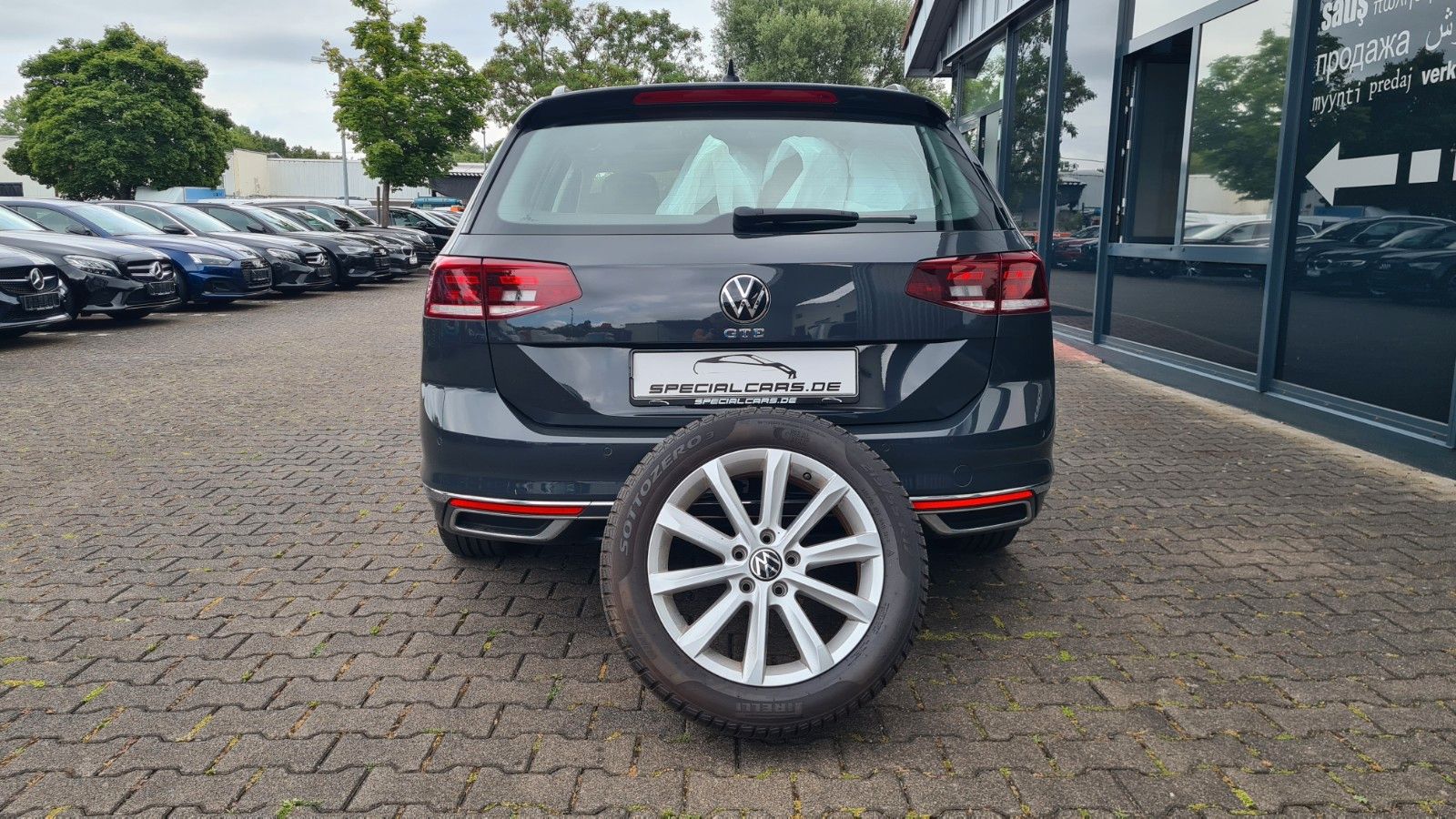 Volkswagen Passat Variant GTE - Samsaru's Car Outlet