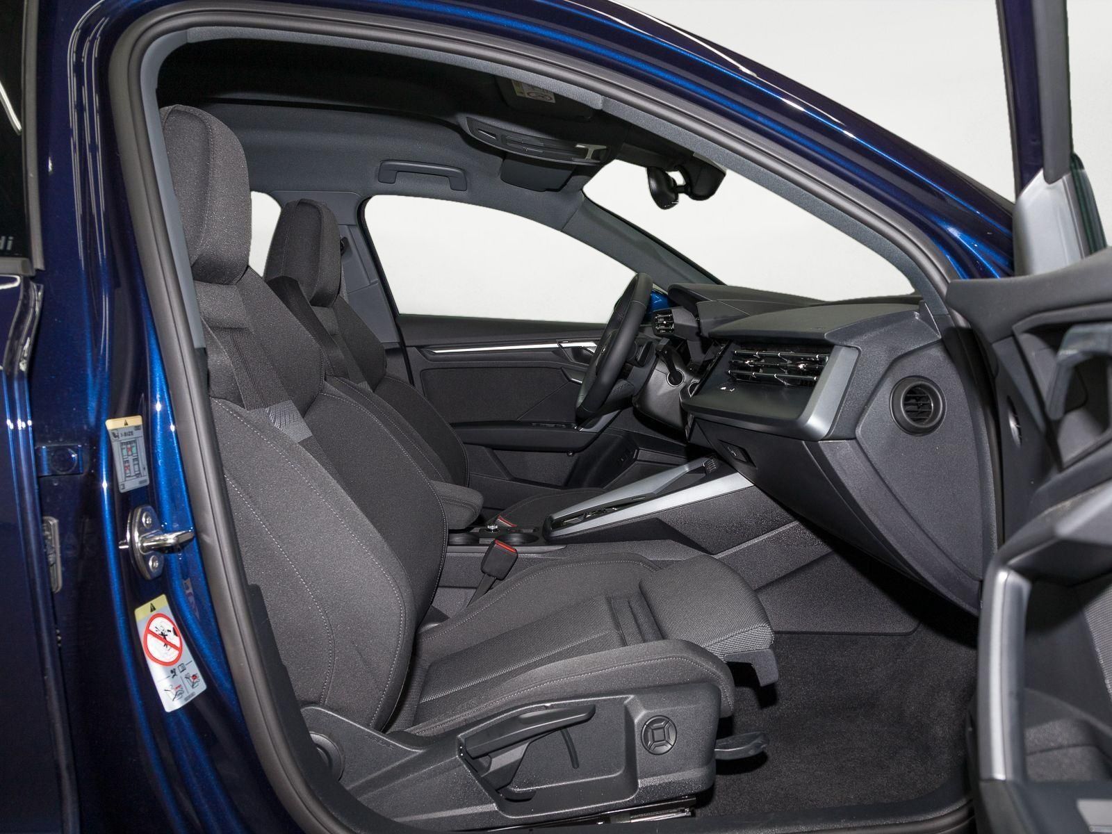 Audi A3 Limo 30 TFSI ADVANCED - Samsaru's Car Outlet