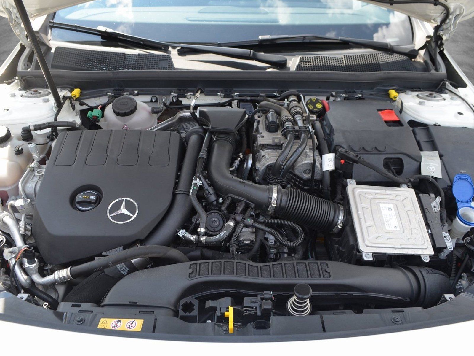 Mercedes-Benz e HYBR EDITION 2020 AMG - Samsaru's Car Outlet