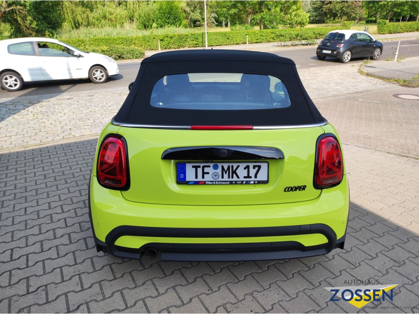 MINI Cooper Cabrio Classic - Samsaru's Car Outlet