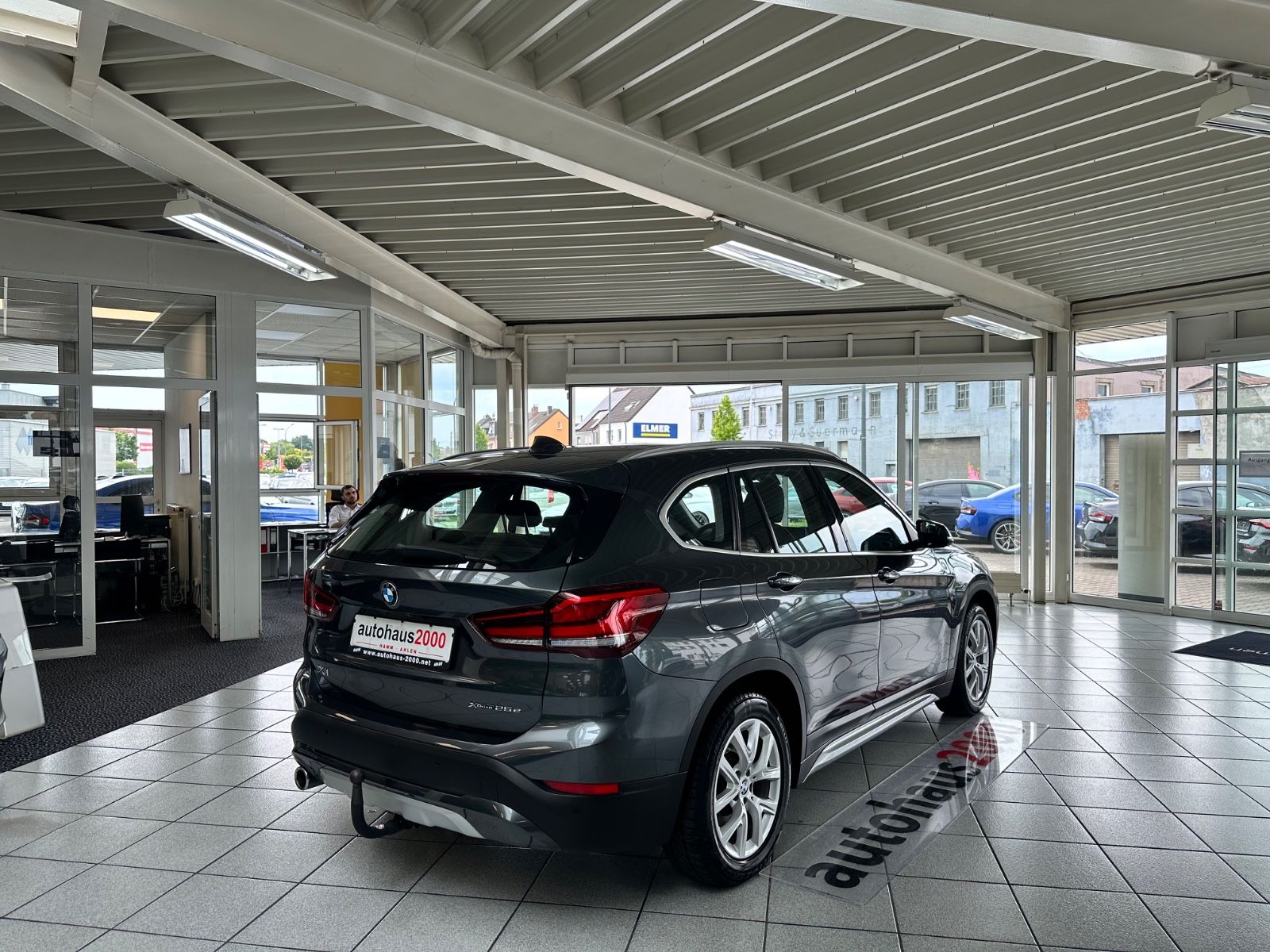 BMW X1 xDrive 25e xLine PLUS - Samsaru's Car Outlet