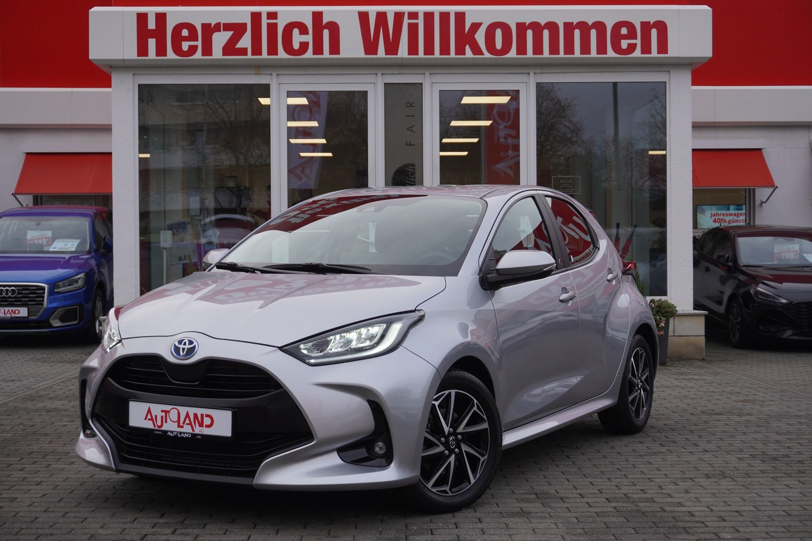 Toyota Yaris 1.5 Hybrid Team D Aut. LED ACC Kamera DAB