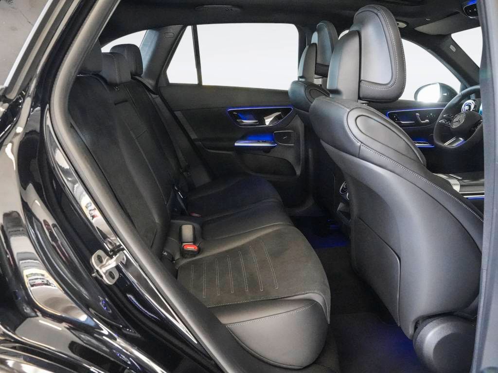 Mercedes-Benz GLC 200 AMG-DISTRONIC-PANO-AHK-MEMORY-UVP 74.200