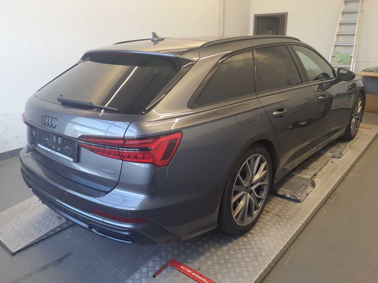 Audi A6 Avant 55 TFSI e S line - Samsaru's Car Outlet