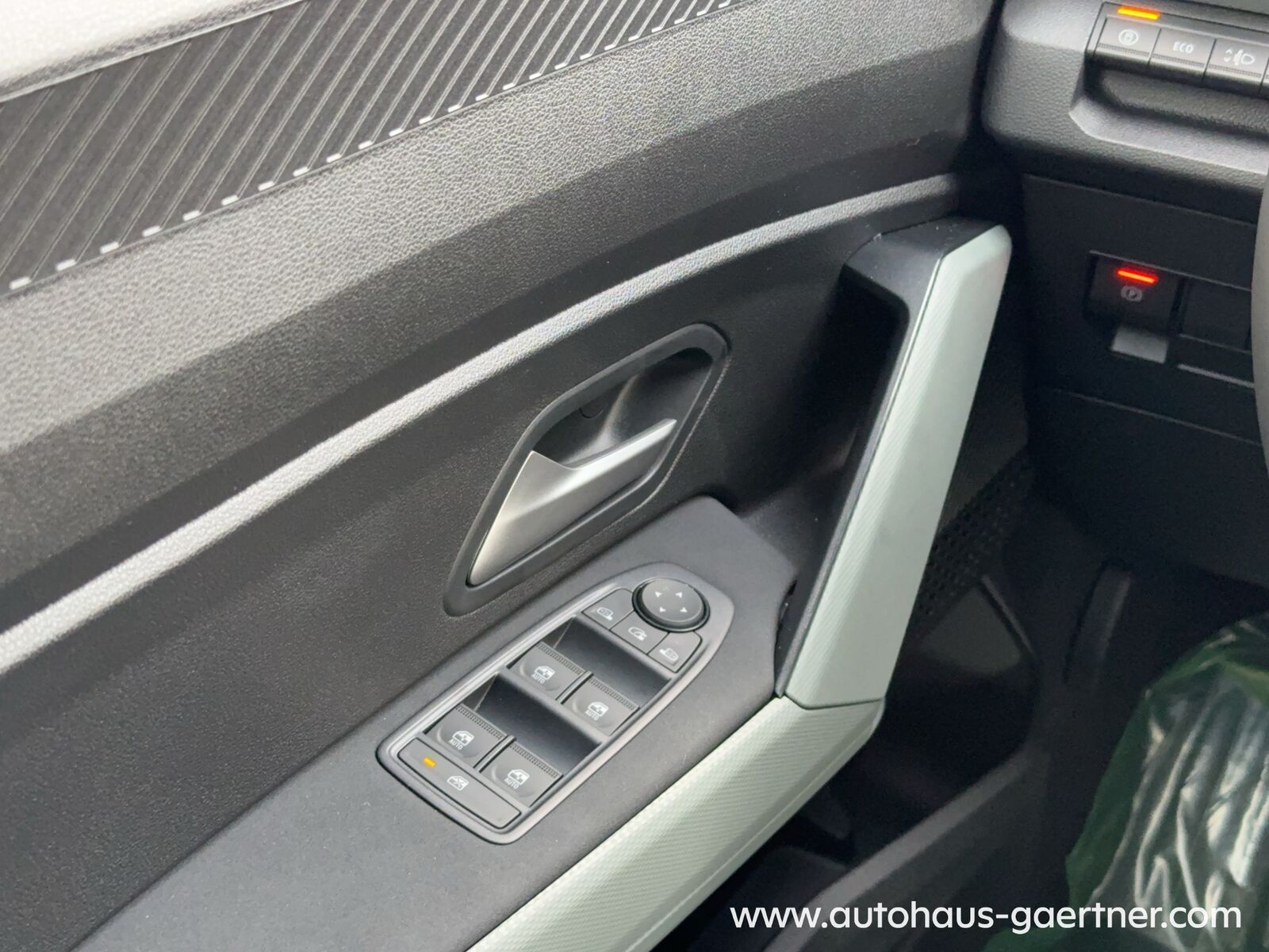 Dacia Duster Extreme TCe 130 - Samsaru's Car Outlet