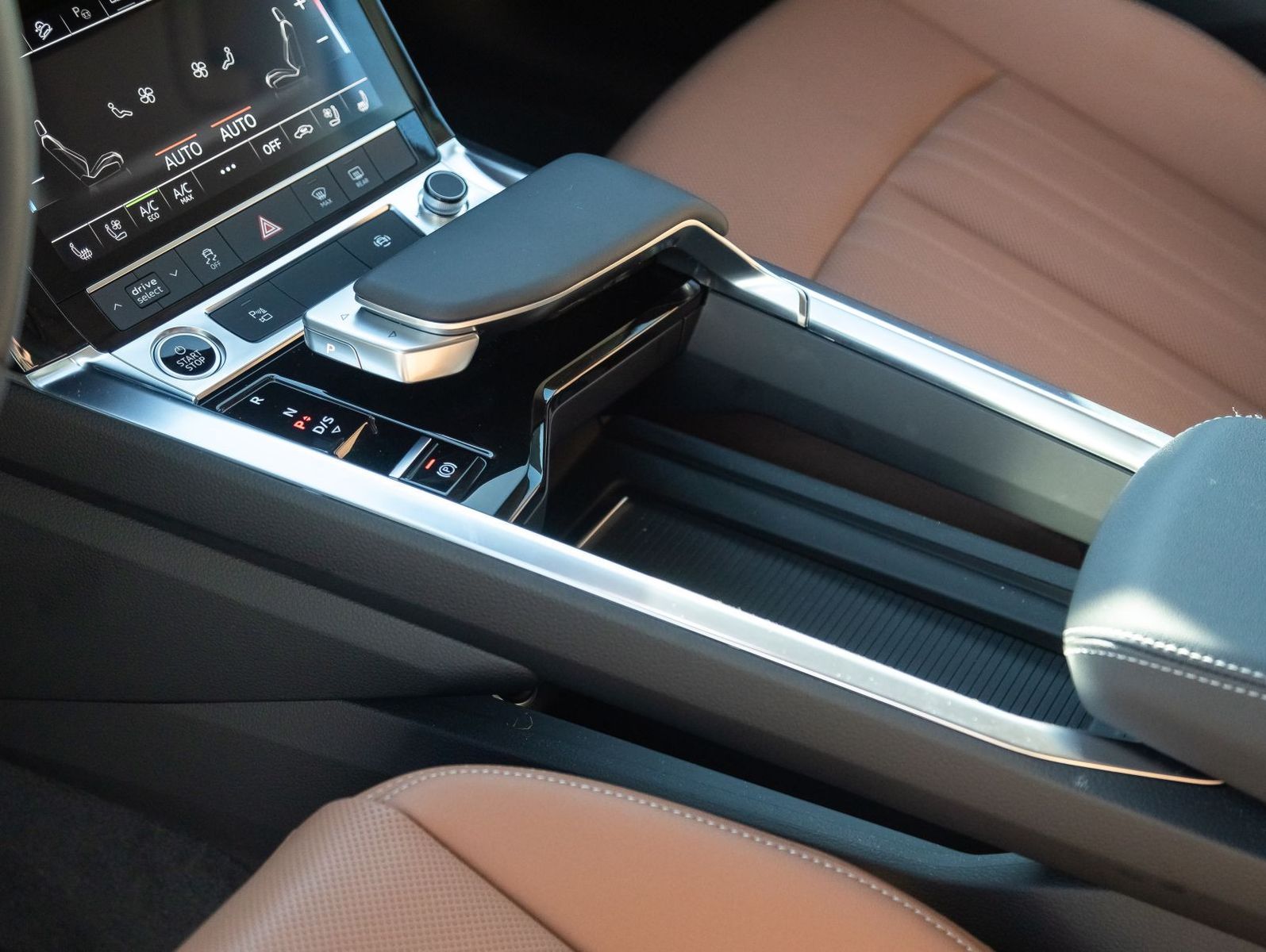 Audi Q8 S line 50 e-tron qu. - Samsaru's Car Outlet