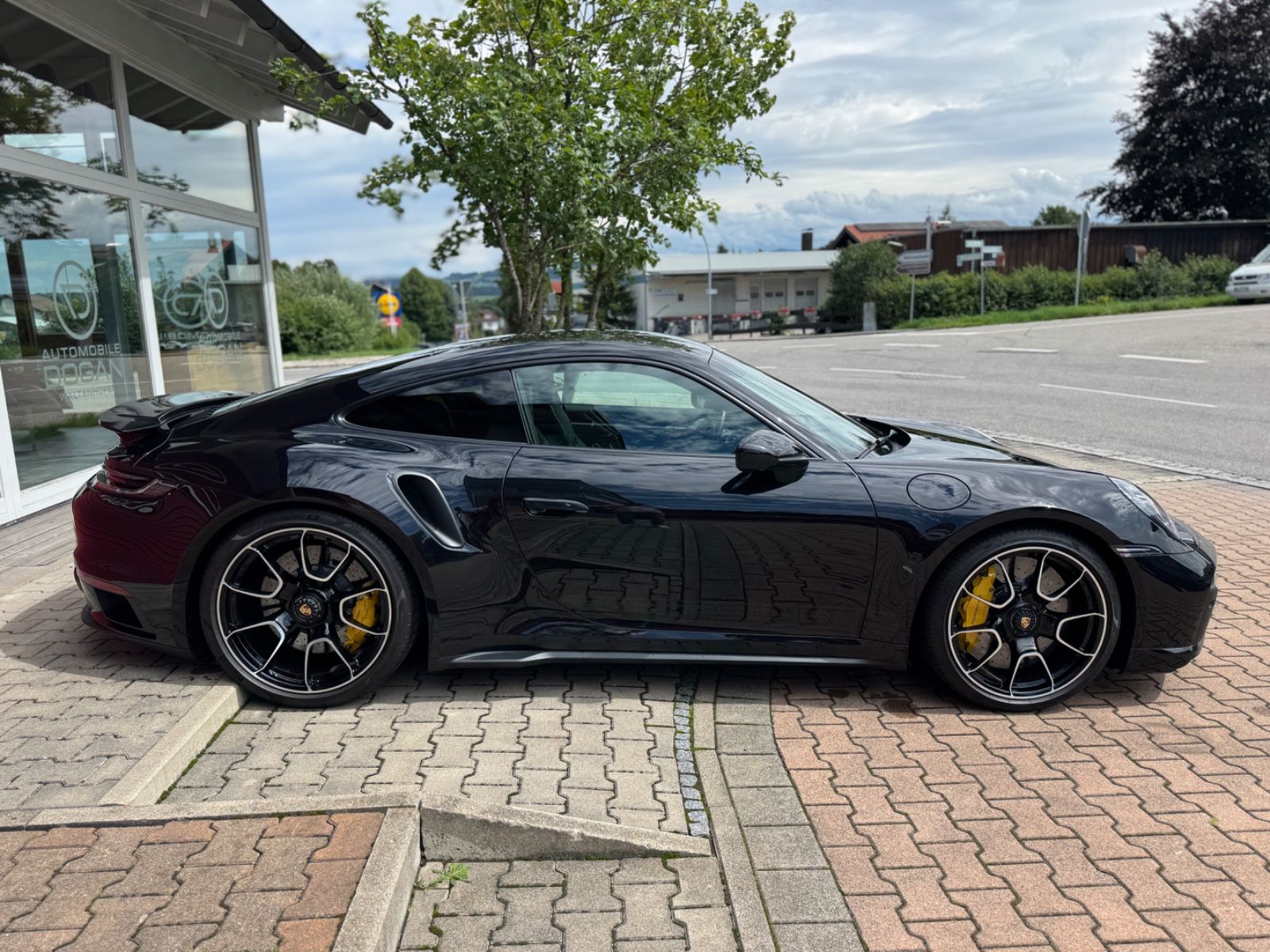 Porsche 992 Turbo S Coupé Carbondach*Lift*Burmeister*360