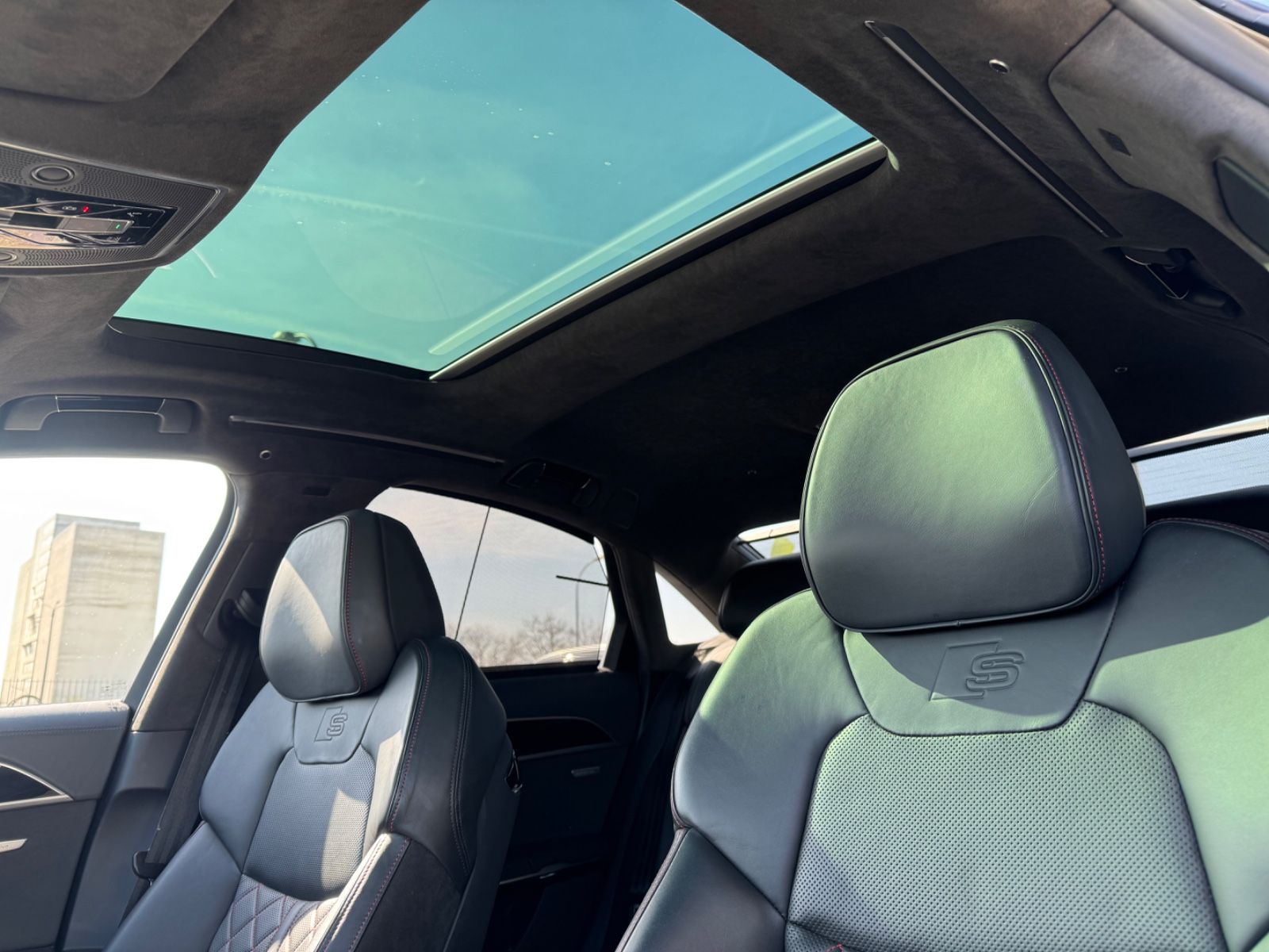 Audi A8L 60 TFSI quattro EXCLUSIVE - Samsaru's Car Outlet