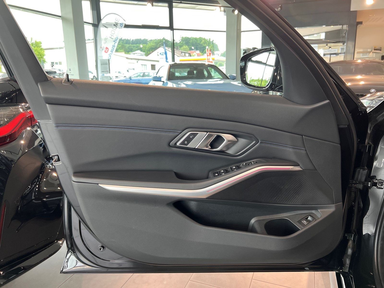 BMW 320d xDrive M Sport - Samsaru's Car Outlet