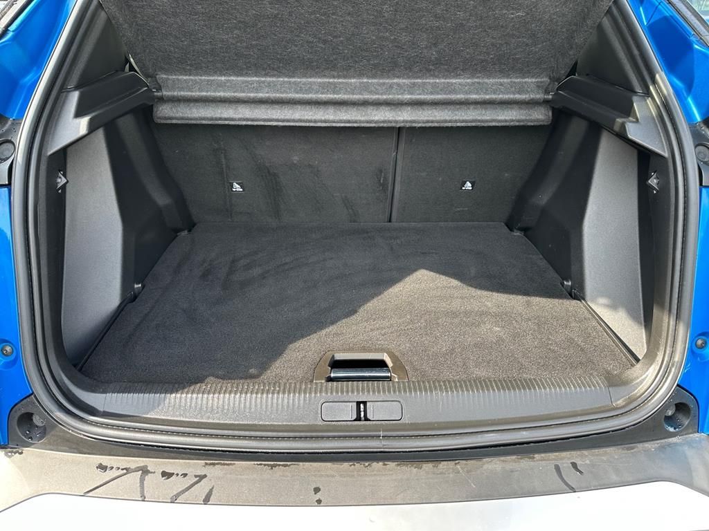 Peugeot e-2008 GT Pack - Samsaru's Car Outlet