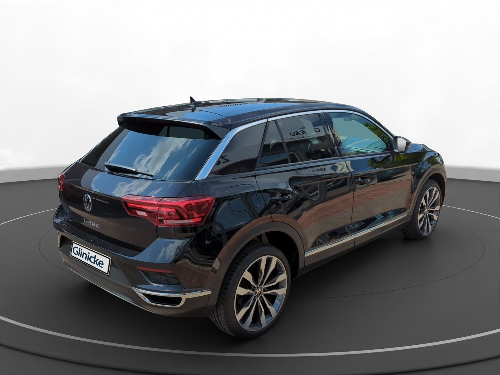 Volkswagen T-Roc 1.5 TSI Sport - Samsaru's Car Outlet