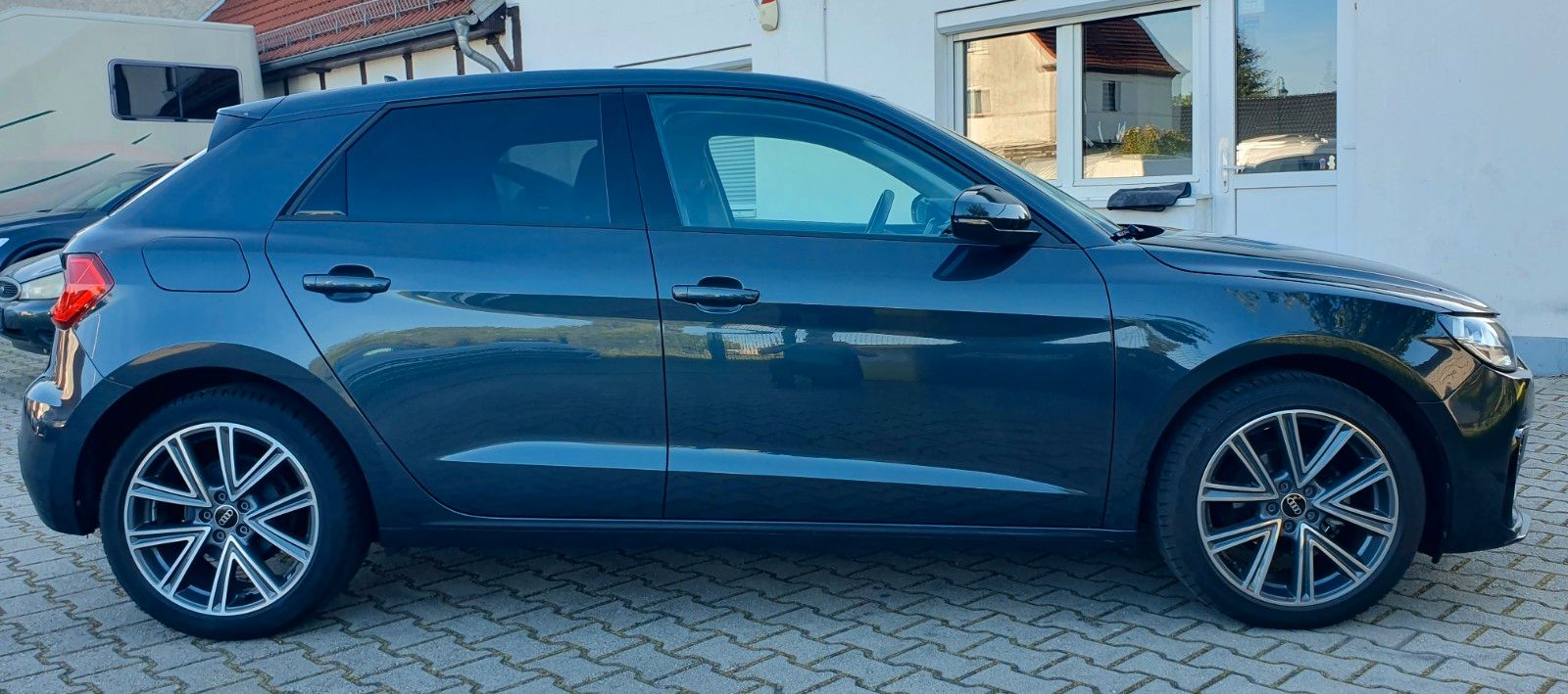 Audi A1 Sportback 25 TFSI advanced - Samsaru's Car Outlet